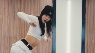 【Vicky】Spicy Lisa's new dance cover/Different Cravin