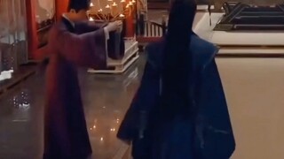 [Li Hongyi] [Tiếng hát tuổi trẻ] Lắc lư, tóc che eo, ngón tay trắng như ngọc