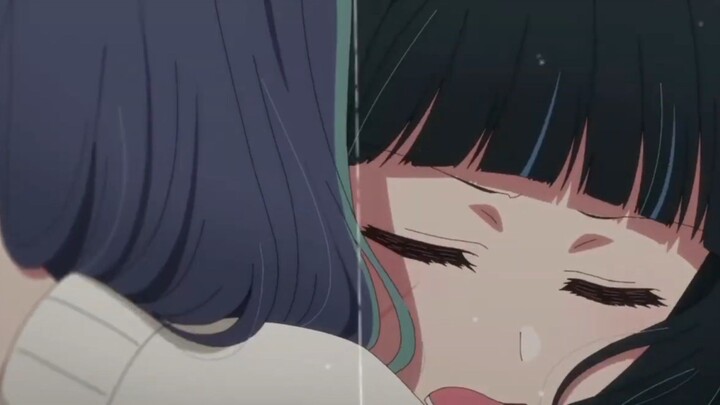 Pelukan manis ketika lama tidak jumpa