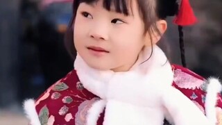 EP 4 -   Ginamit ng batang lalaki ang lahat ng kanyang ipon upang bumili ng isang lumang aklat .