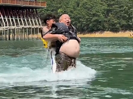 พี่ใหญ่ถือว่าคุณเป็นที่พึ่ง แต่คุณกลับมองพี่ใหญ่เหมือนแมวน้ำ