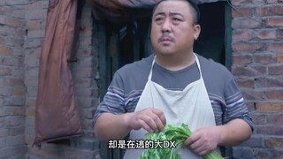 警察扮成傻子潜入毒贩内部，终于通过不懈努力取得关键证据