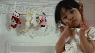 Mèo Haerin vẫy đuôi trong 7 giây