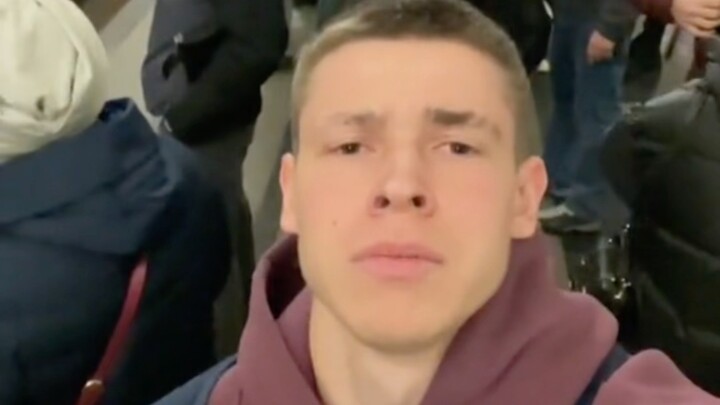 Một câu nói của anh cả đã chữa khỏi chứng sợ giao tiếp của tôi