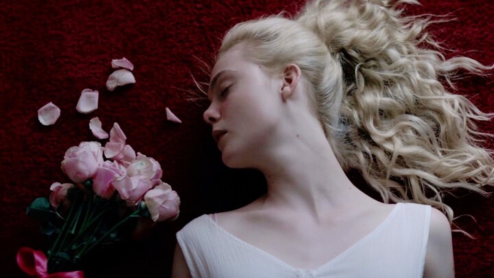 “ทุกคนอยากเป็นฉัน ดังนั้นพวกเธอจึงกินฉัน” — “เดอะ นีออน เดมอน”