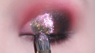 “Perempuan yang pakai riasan ringan lebih mudah menikah” “Baiklah!”