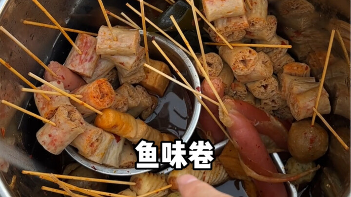 Hari ini aku juga ikut merasakan perebutan makanan dengan anak SD! Aku bertemu seorang adik kecil ya