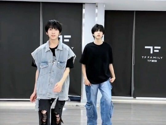 【Keluarga TF Generasi Keempat】Pembaruan Douyin 30 Agustus | Zhang Guiyuan, Yang Bowen "Therefore I A