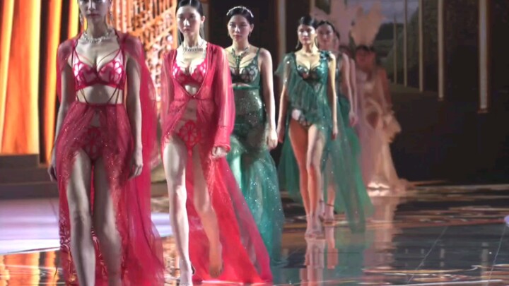 4K Supermodel Lingerie Show
