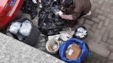 เขากำลังทำอะไร? ยิ่งคิดยิ่งน่ากลัว!