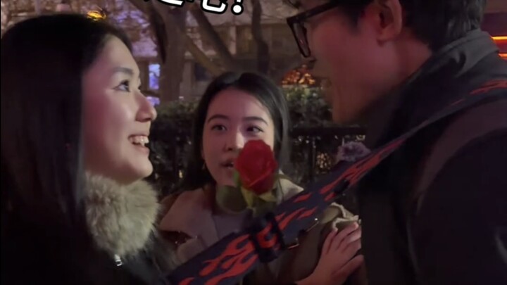 Mẹ: Con về nhà một mình đi