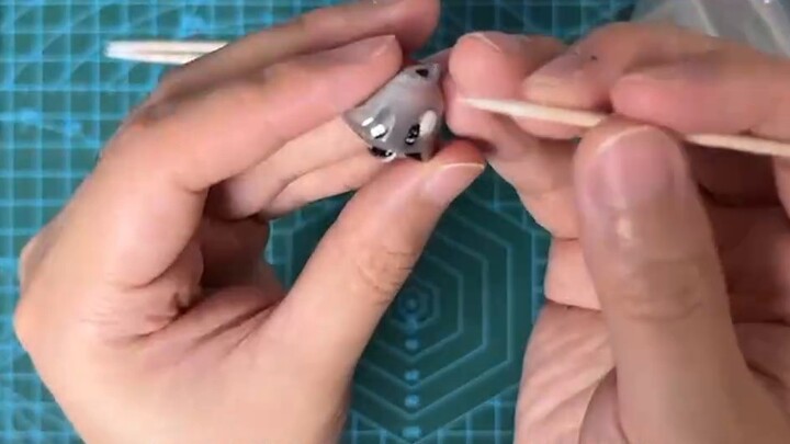 Bagaimana cara melukis lubang intip? Berikan jiwa pada lubang intip!