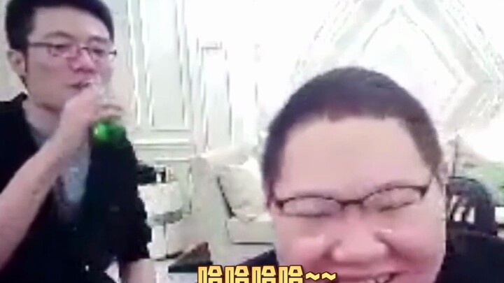 Old Ma instinctively clutches his crotch whenever he sees the “naughty pig” — PDD’s epic moments moc