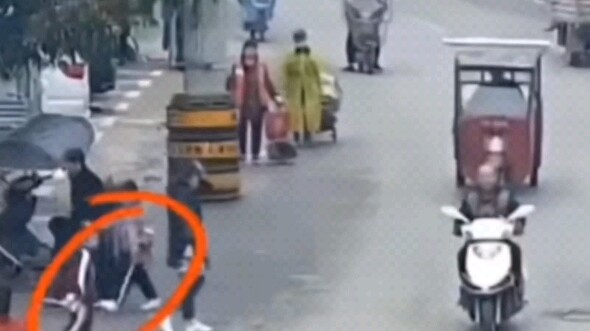 拥有完美躯体的小孩