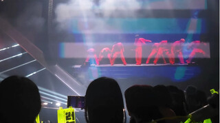ไม่อยากถ่ายรูปแต่การสนับสนุนก็สุดยอด | สามเพลงฮิตของ NCT127 "kick it + 2 baddies + fact check" จะถูก