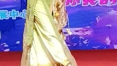 นิทรรศการการ์ตูนซานตงเวยฟาง (ลูกสาวตัวน้อยของเสี่ยวตัน) เต้นรำในโรงเตี๊ยม