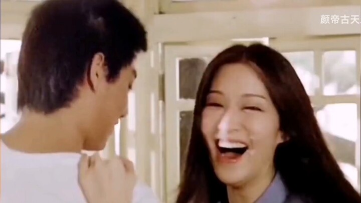 Audrey Hepburn, yang dulu dikenal sebagai Oriental, memiliki kehidupan cinta yang sulit dan tidak pe