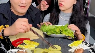 #Stirring Yogurt Bingbing still wants to hide the yummy stuff! Luckily my little sister is here to h