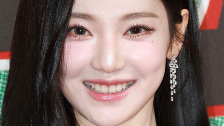 Nữ thần tượng SBS Đại chiến ca khúc cận mặt ảnh thật nhan sắc [Xe lắc lư]