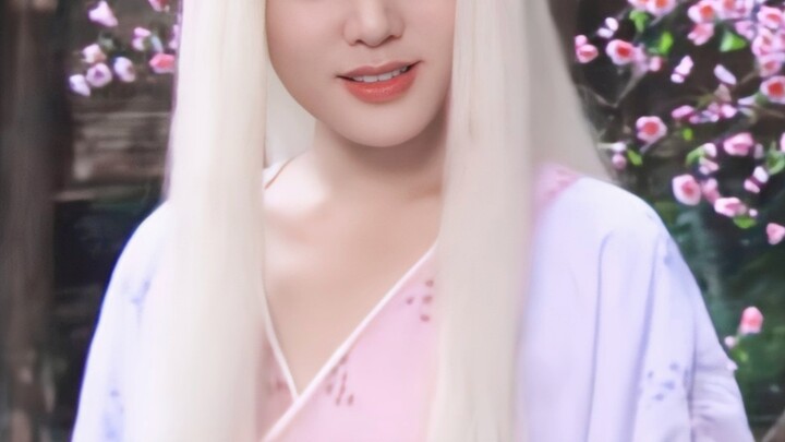 ผู้กำกับเก่งเรื่องความงามของภาพ แต่พอถึงฉากพระเอกกลับหมดพลังไปเลย