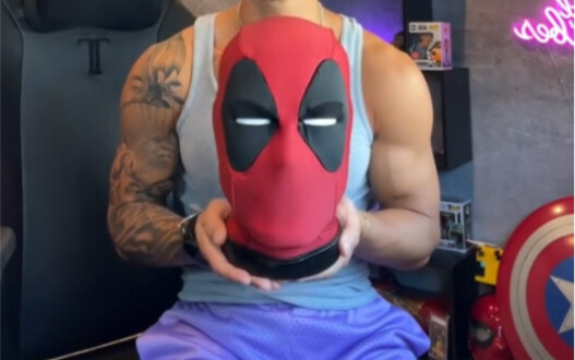 A hilarious Deadpool voice-activated toy—pressure's on Yiwu!