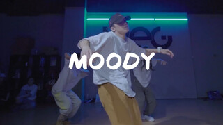 舞蹈区还有人正经看跳舞吗～超丝滑水系编舞《MOODY》，滑进心坎里！