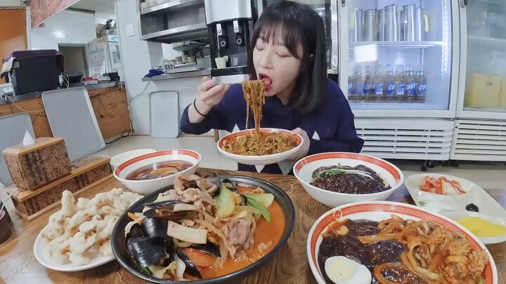 짬짜면의 시초_ 이런맛은 처음이에요..😳 고창 특이한 비벼먹는 짬짜면 먹방