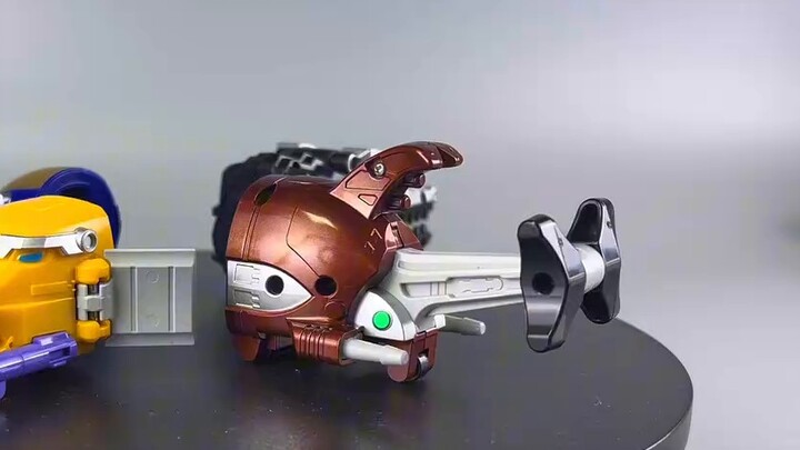 Theatrical color matching! Tensou Sentai Miracle Gosei Titan!