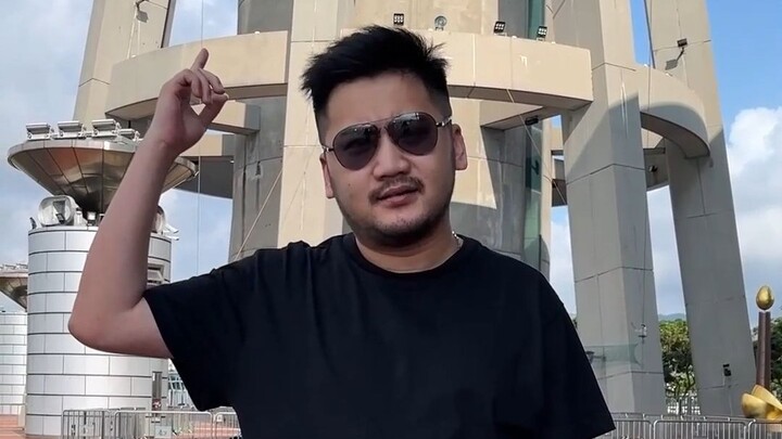 Jumping off the Macau Tower is no different from dying!