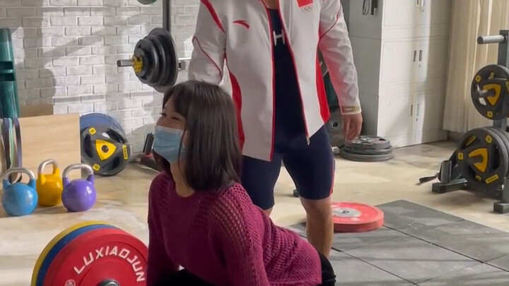 If you love her, take her to practice weightlifting [脱单doge]
