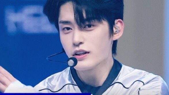 Enam Yanyi Pendatang baru pertama kali melakukan tembakan langsung setelah debut ZB1 Jin Dixiong Ana
