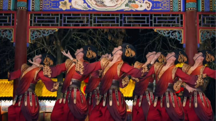 Flying Hu Xuan Dance