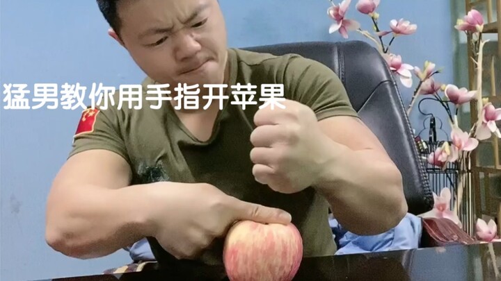 Cậu bé Kung Fu dạy bạn mở táo bằng ngón tay trong 10 giây