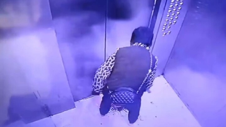 【Chí Nhân TV】Bà cô chặt gà trong thang máy & trượt tuyển sinh riêng, bạn thua rồi