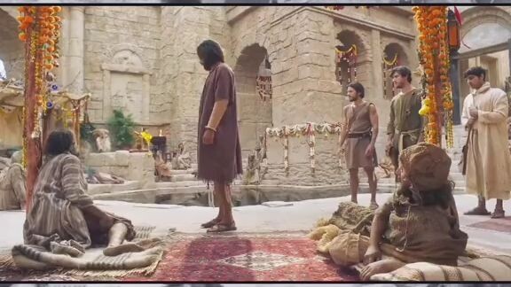 TUHAN YESUS Menyembuhkan orang lumpuh