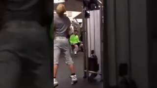 gym #trending #nba #dunked #lebronjamesdunk #basketball #dunk #lebronjames #dunkcontest #meme
