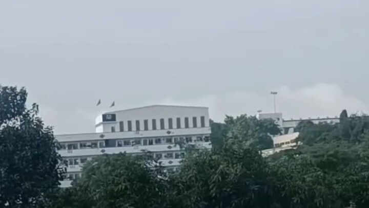 आज का कम कल छोड़ दो और कल छुट्टी मार दो🤣