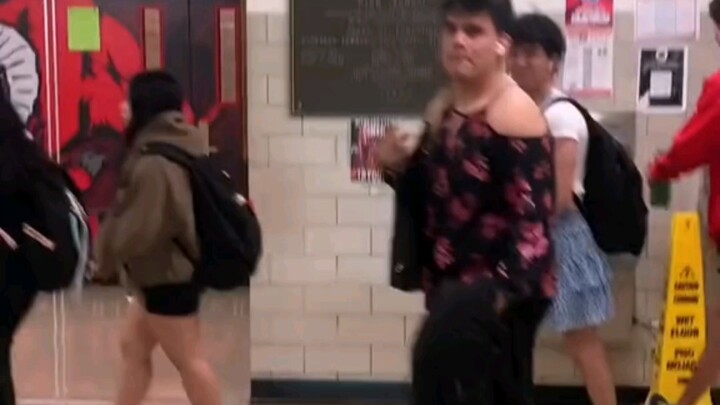 Ngày hoán đổi giới tính ở nước ngoài