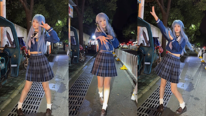 I woke up late and saw Teacher Daxiang doing the “Good Person Shake” by the roadside~