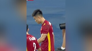cái đầu đầy sạn của số 9 đtvn 💪👍u23vietnam vietnam football Soccer bóngđá fyp 👑 AnCungTikTok NhacHayMoiNgay TikTokSoiPhim GioTheThao