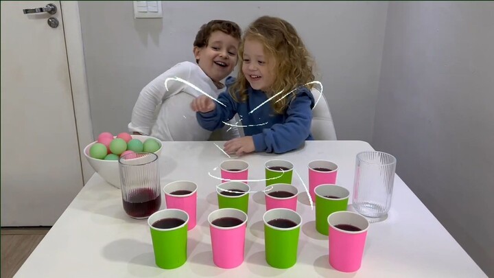 DESAFIO DO COPO COM BOLINHAS OTTO VS BELA, QUEM SERÁ QUE GANHOU_