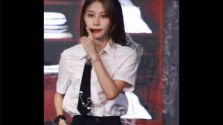 Yuan Yiqi and Xu Yangyuzhuo's "Look Out" breakdown tutorial is here! The last few minutes are here! 