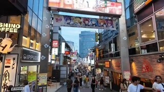 This is Takeshita street in Harajuku at blue hour, Tokyo's fashion center! · Jap
