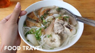 No bụng với món bánh canh chả cá thập cẩm, đặc sản Phan Thiết tại TP. HCM