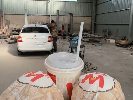 Ai bảo hamburger phải kiểu Tây? Hamburger kiểu Trung Quốc cũng ngon thần thánh luôn! Không thích? Vậ