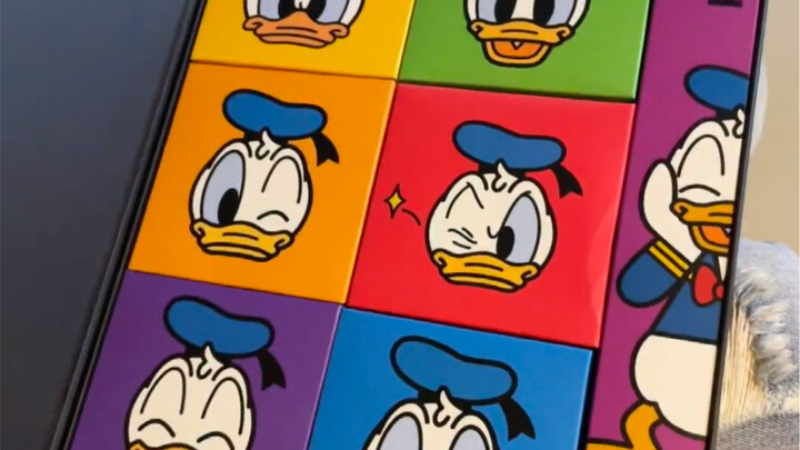 Hahaha, he’s so handsome! I’m totally in love with you!!! So cute!!