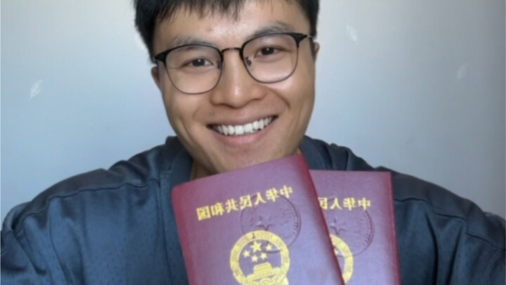 This is the story between her and me. I hope everyone can meet someone who firmly chooses you.