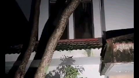 EXPLORE RUMAH TERBENGKALAI😱😱