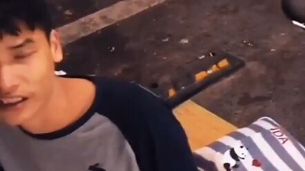 Iconic scene at the factory entrance, the eternal nightmare for recruiters