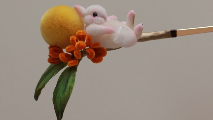 Happy Mid-Autumn Festival! A festive little bunny, hahaha.
